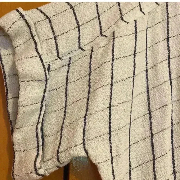 Free People Linen Blend Wrap Top Black & White, size XS - Picture 5 of 7